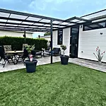 度假居 Luxchalet #vaju Lathum# Am See, Strand, Pool, Nationalpark