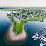Luxchalet #vaju Lathum# Am See, Strand, Pool, Nationalpark Ferienhaus *